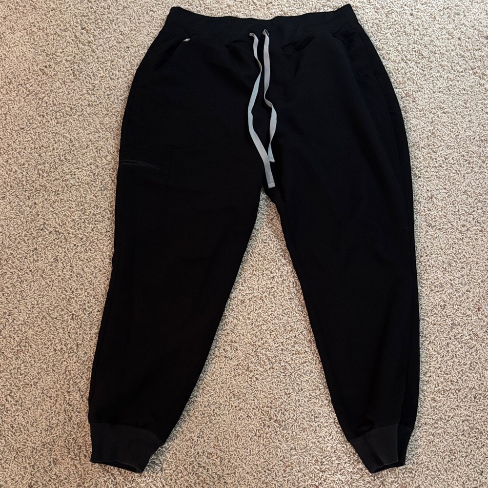 Figs Black Jogger Scrub pants